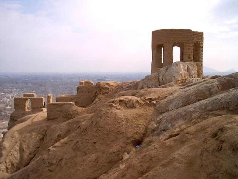 آتشگاه مهربین بناهای قدیمی  اصفهان