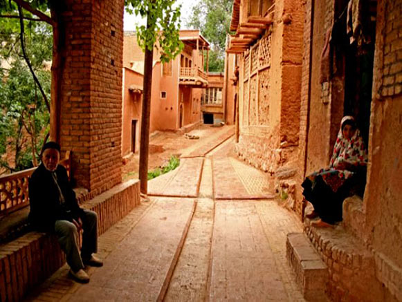 روستای ابیانه، نگین سرخ ایران در دل کویر