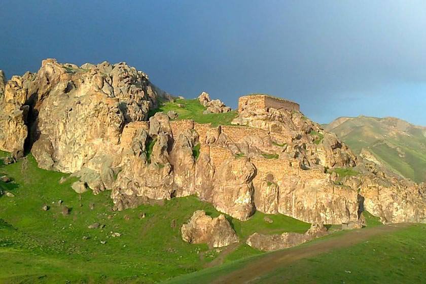 اینی قالاسی یکی از جاذبه های اطراف روستای اینی اردبیل