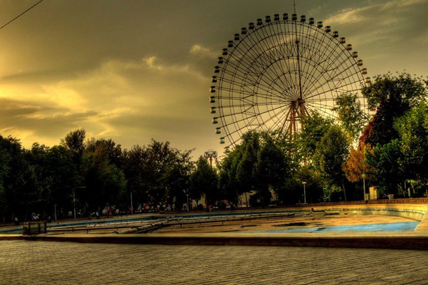 پارک ملت مشهد دارنده بزرگترین چرخ و فلک خاورمیانه