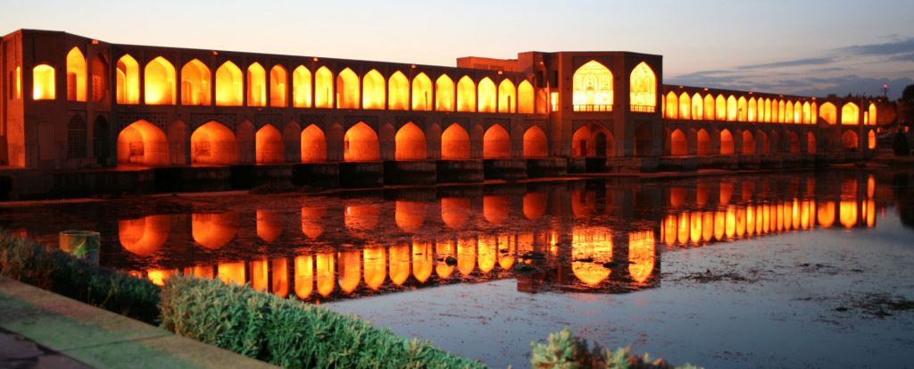 پل خواجو در شهر اصفهان