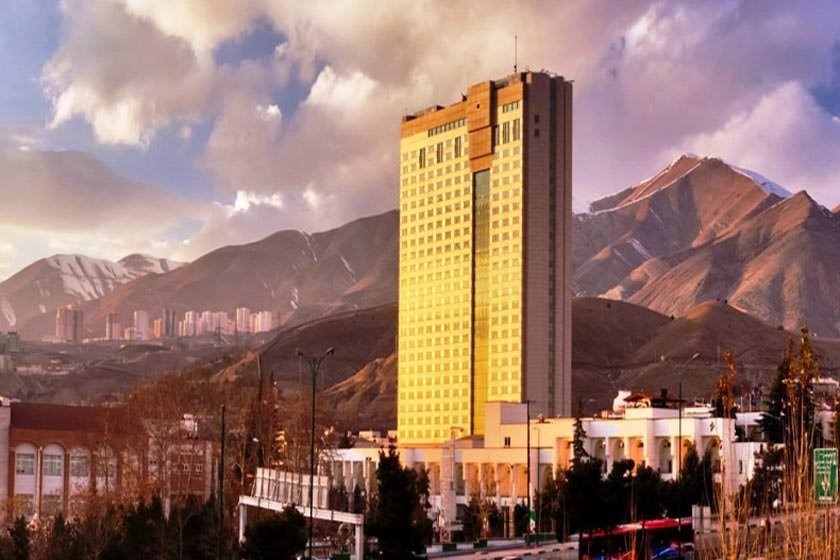  هتل‌ 5 ستاره پارسیان آزادی تهران