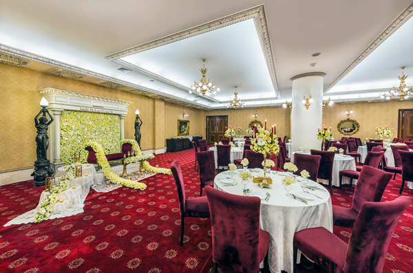 سالن پرستیژ هتل قصر طلایی مشهد