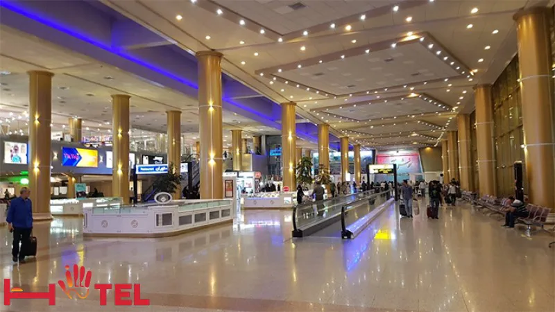 فرودگاه بین المللی شهید هاشمی نژاد