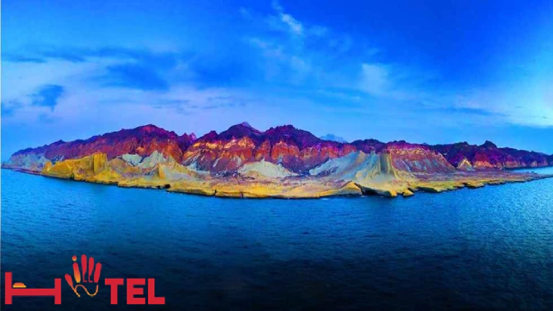 جزیره هرمز قشم یکی از جزایر رنگی در ایران
