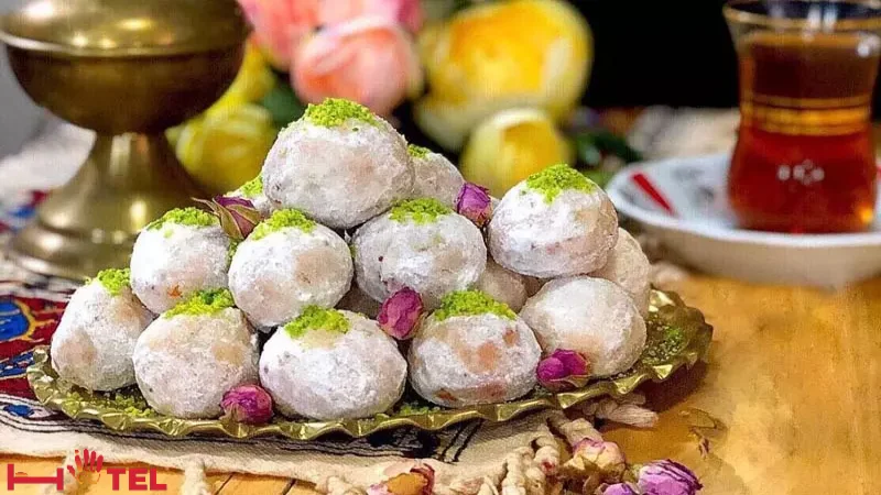 سوغات یزد، از لذیذترین شیرینی ها تا صنایع دستی رنگارنگ