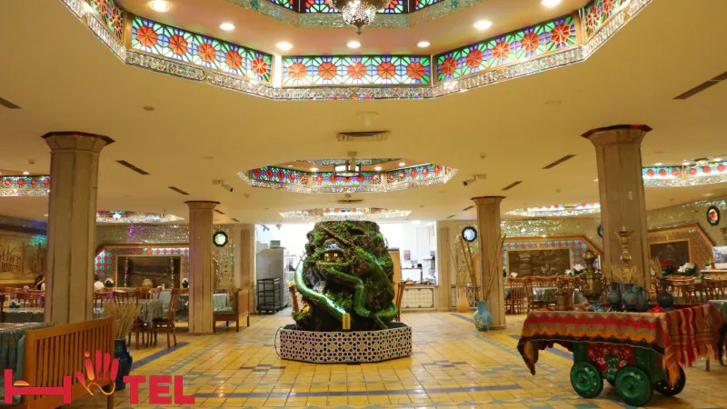 تجربه ای هیجان انگیز در مرتفع ترین رستوران‌ های هتل چمران شیراز