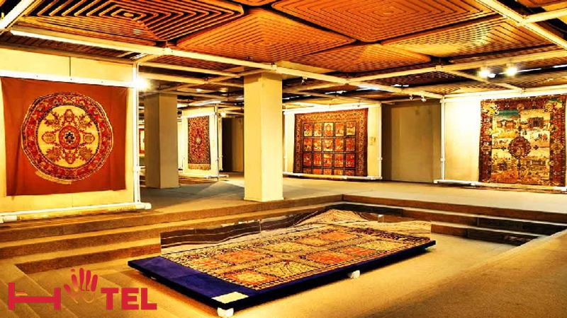 نگهداری فرش‌های اصیل ایرانی در موزه فرش ایران