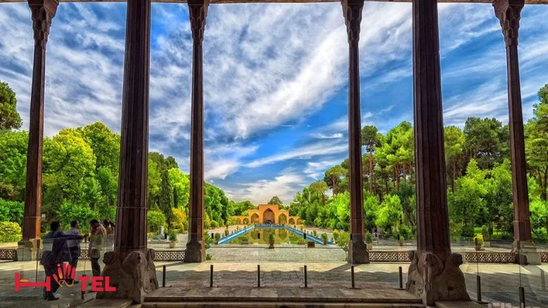 زیبایی ها و عجایب کاخ چهلستون اصفهان