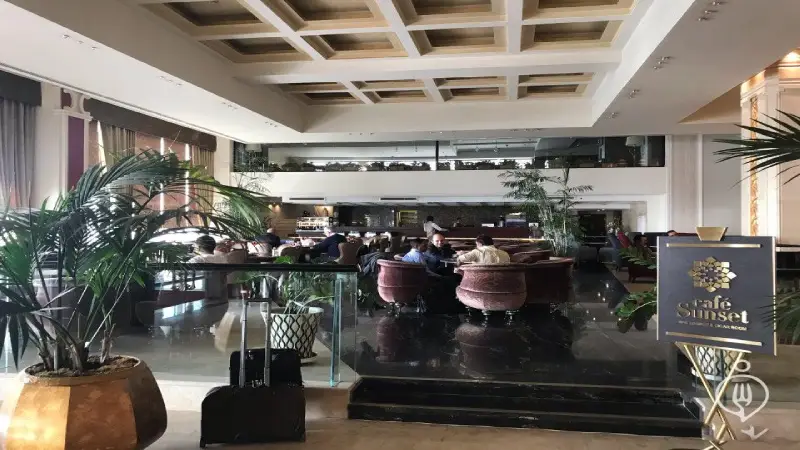 کافه سان ست هتل اسپیناس پالاس تهران