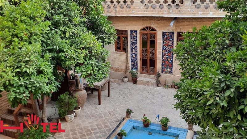 رستوران خانه سنتی پرهامی شیراز