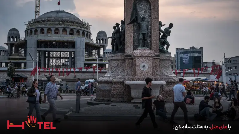 میدان تکسیم (Taksim Square)